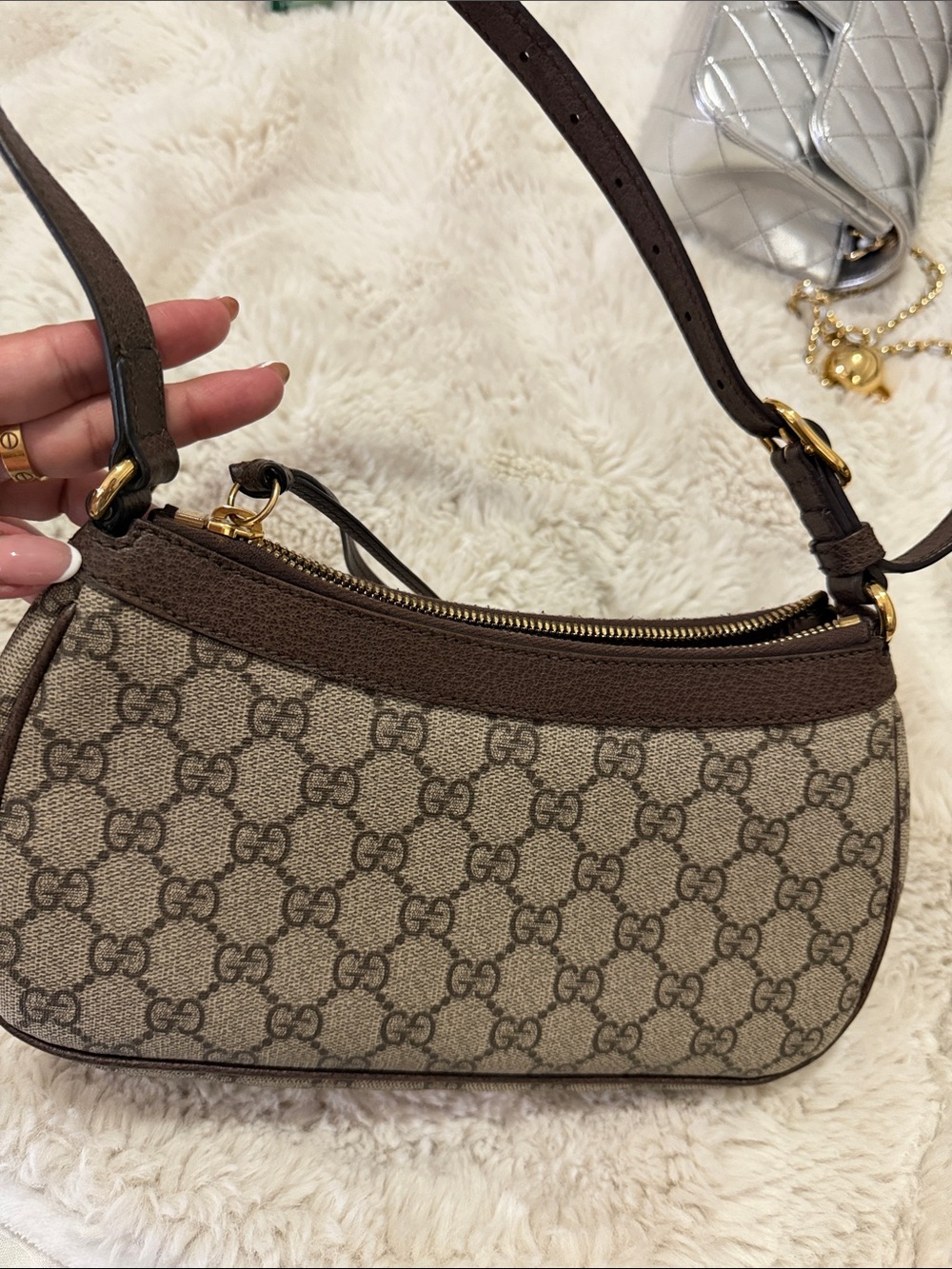 Gucci Beige/Brown GG Canvas Shoulder Bag with Gold Hardware - Picture 5 of 5